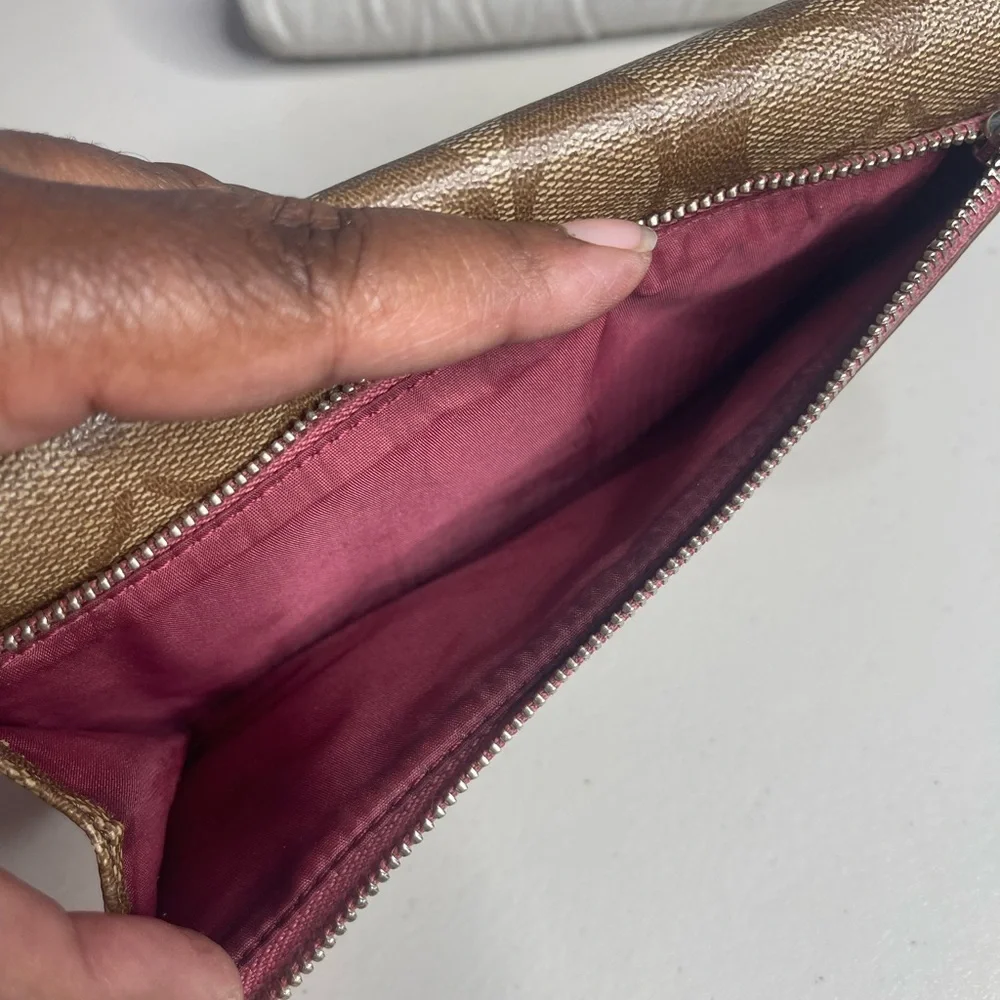 Coach Tan/ pink  Signature Clutch snap Wallet with matching detachable checkbook